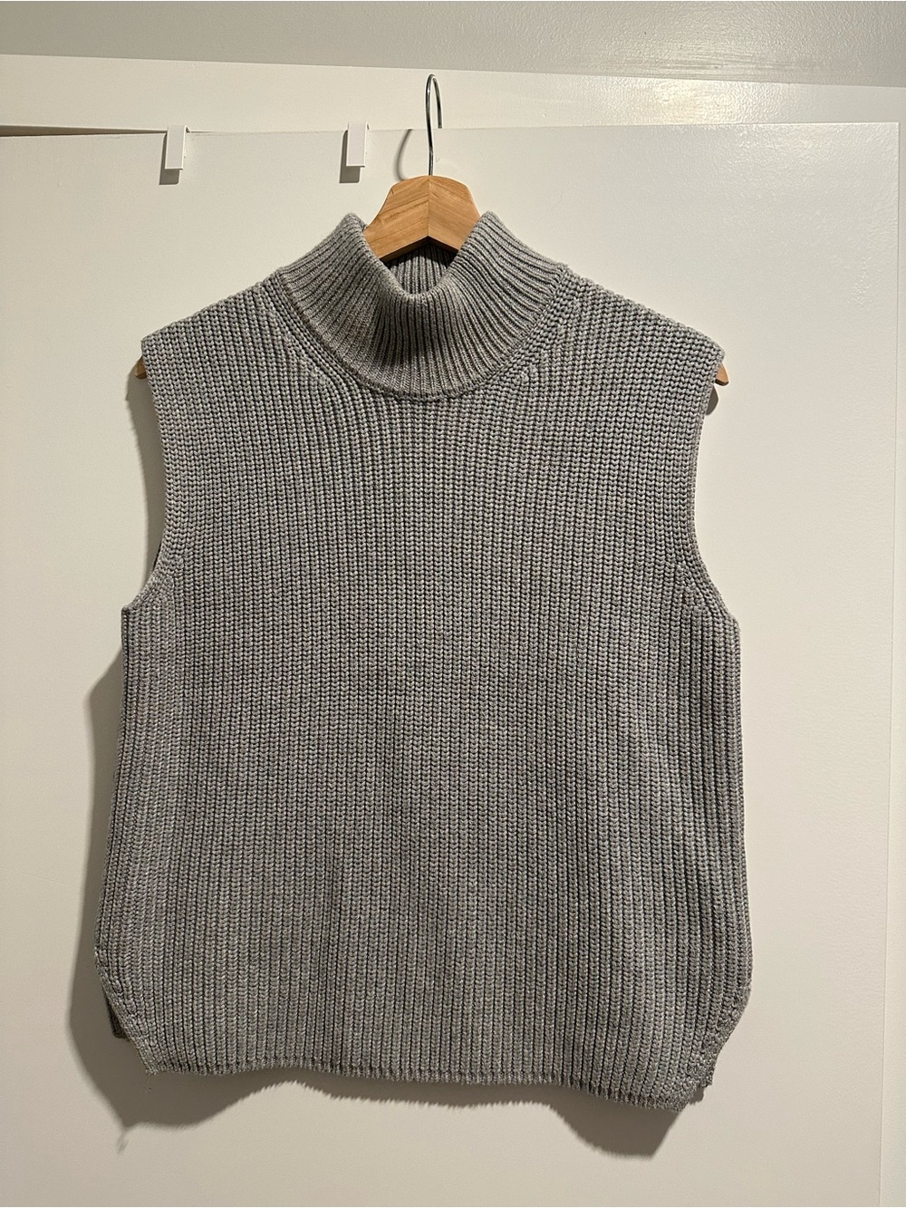 Abercrombie & Fitch Ribbed Shawl Collar Sweater Vest - Light Gray